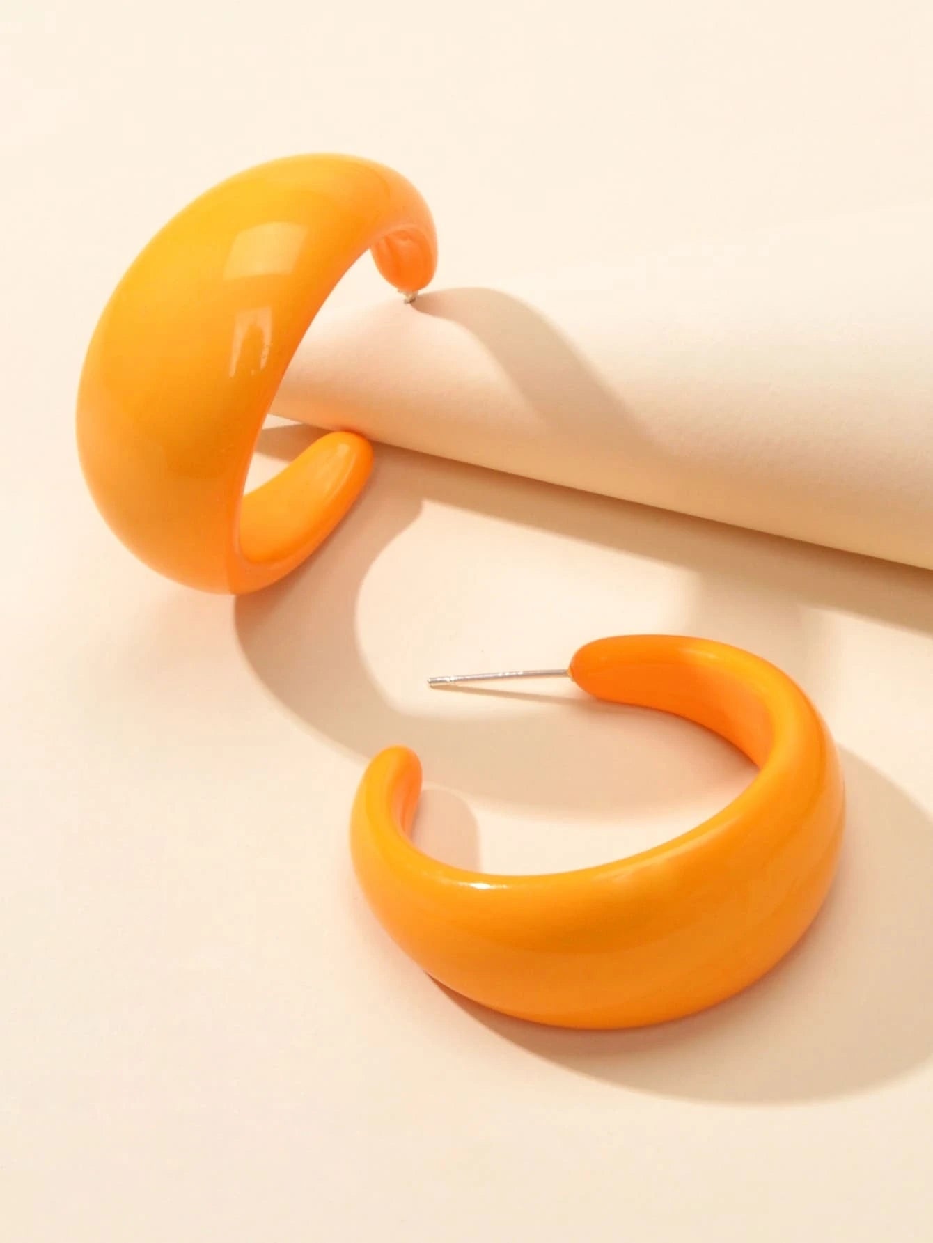 Fashion Round Yellow White Resin Hoop Earrings Circle C Shape Acrylic Cuff Stud-1