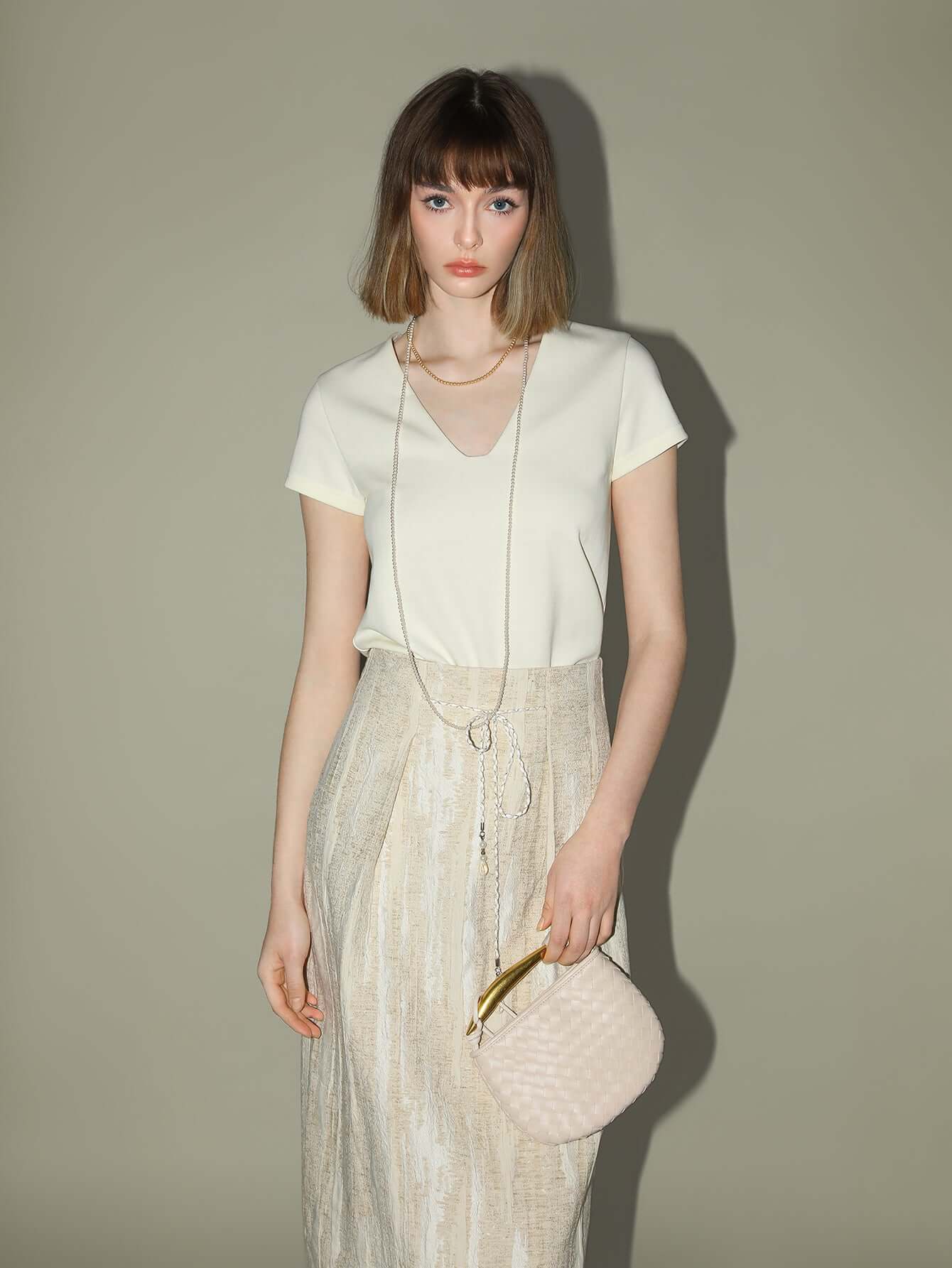 Simple V-Neck Short-Sleeve Tee-1